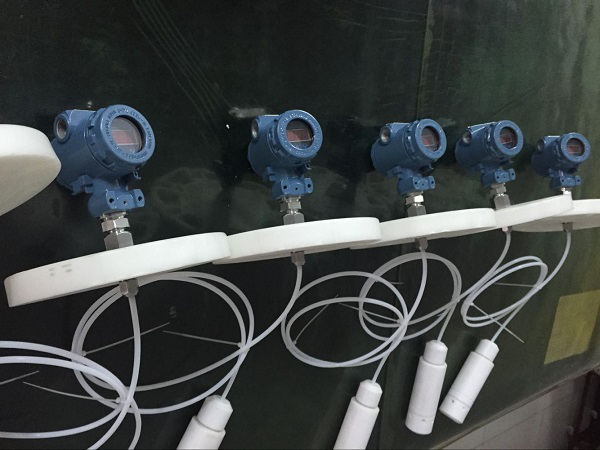 防腐投入式液位變送器價(jià)格，廠家